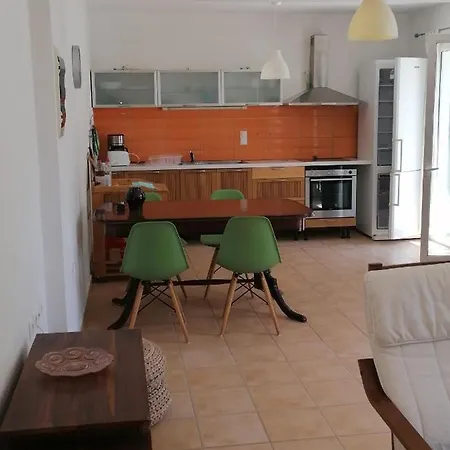 Апартаменты George's House *