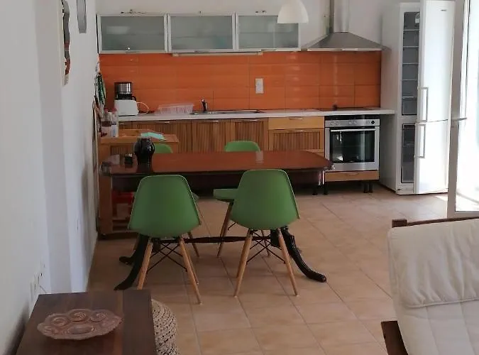 Apartamento George's House *