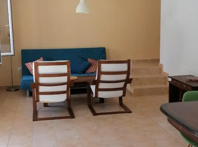 George's House Giannádes